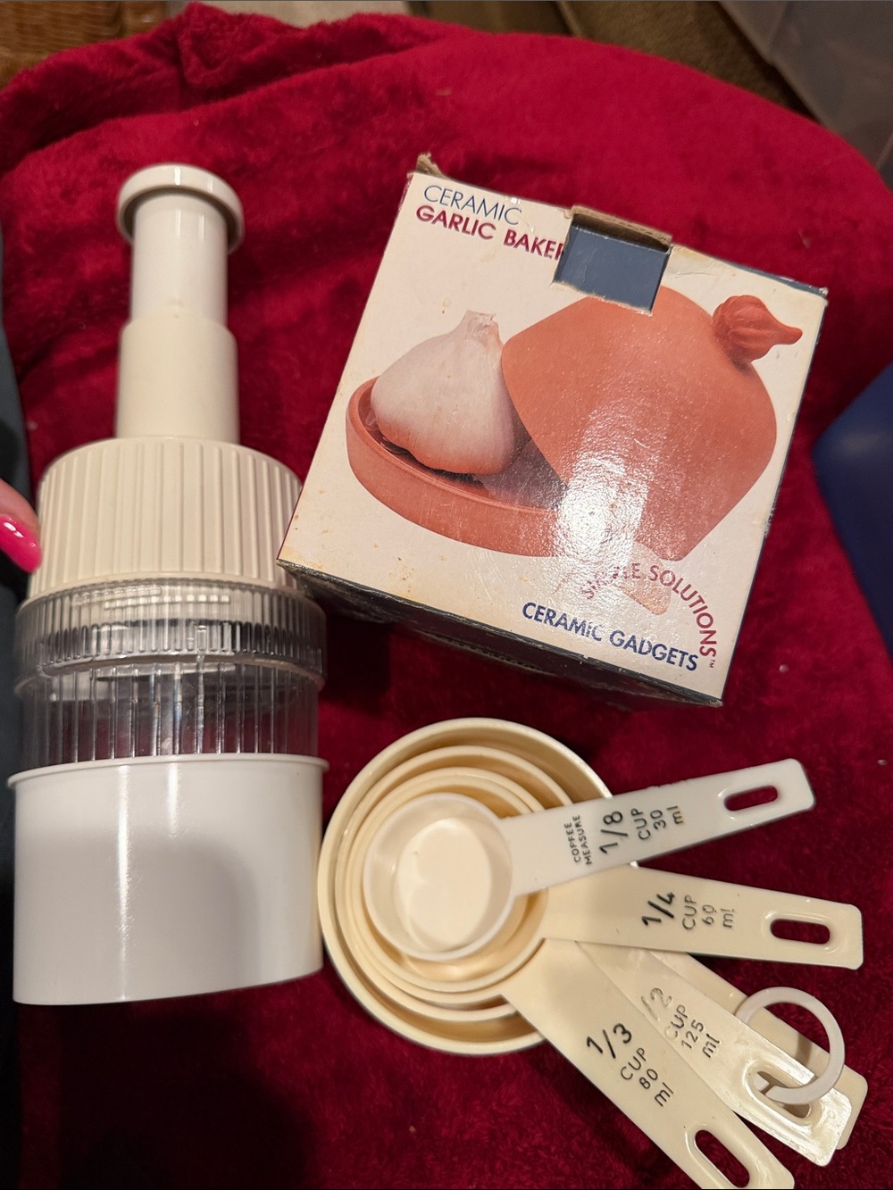 Ceramic Garlic Baker, Vegetable Chopper, Measuring Spoons